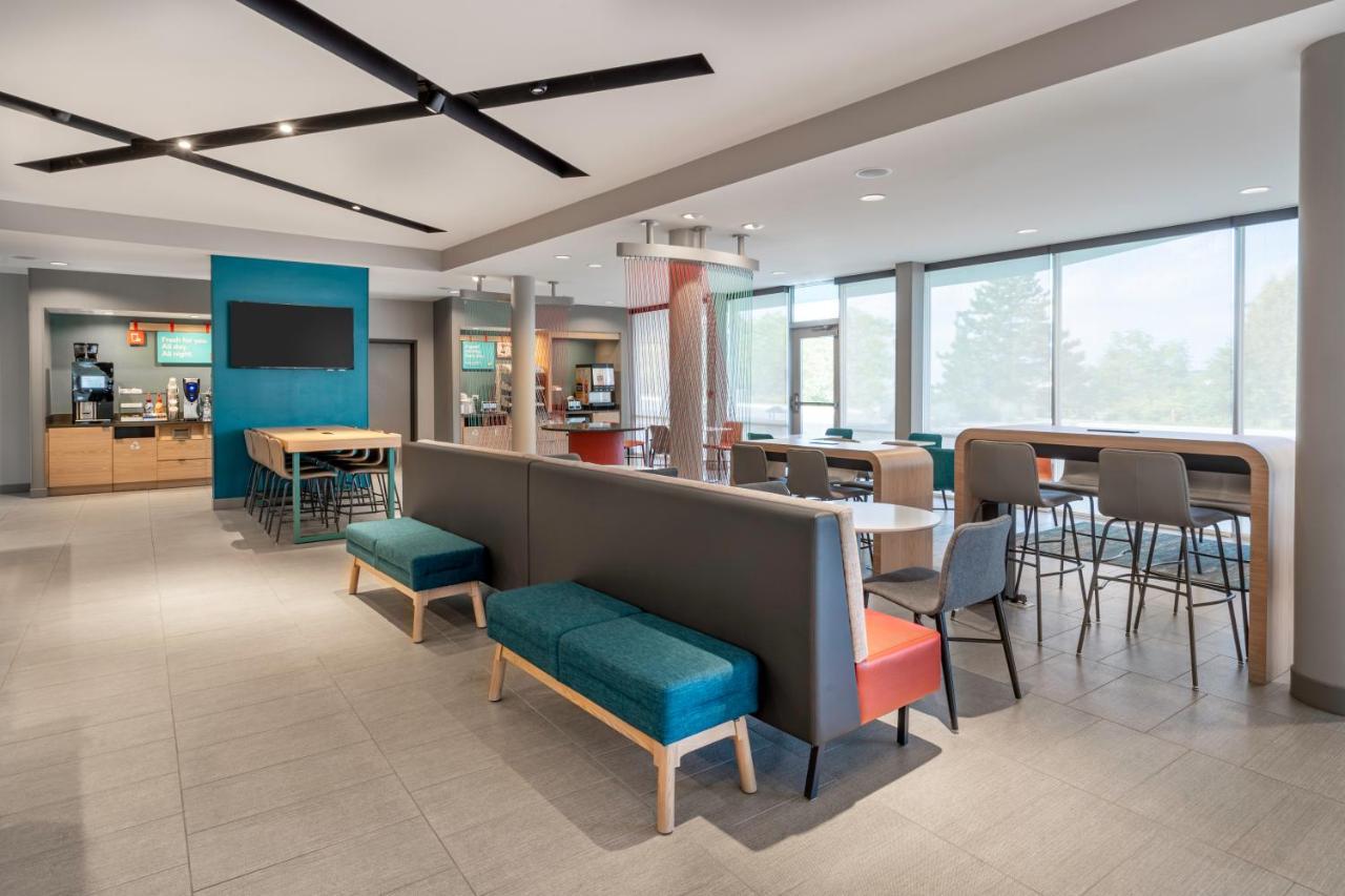 Avid Hotels Milwaukee West - Waukesha By Ihg Pewaukee Exterior photo
